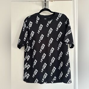 Levi's Logo Relaxed Fit AOP Sz: L Short Sleeve T-shirt Y2K Style Streetwear.